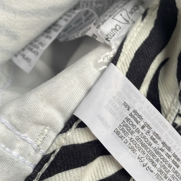 NWT Zara 100% cotton Zebra black/white Stripe Straight Leg Jeans - Size 4 - Picture 8 of 8